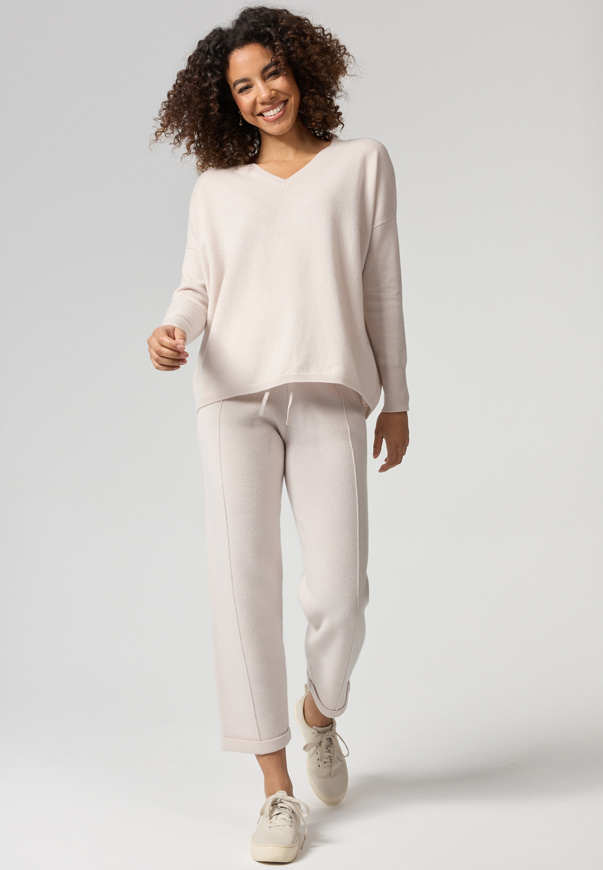 Immagine di MAGLIONE IN LANA CATNOIR CON SCOLLO A V - 12/CREMA