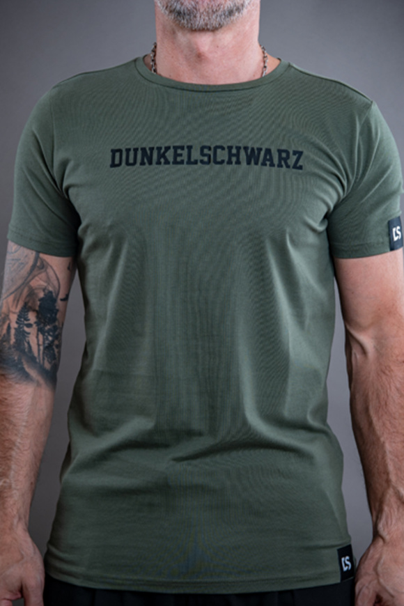 Bild von DUNKELSCHWARZ T-SHIRT - OLIVE